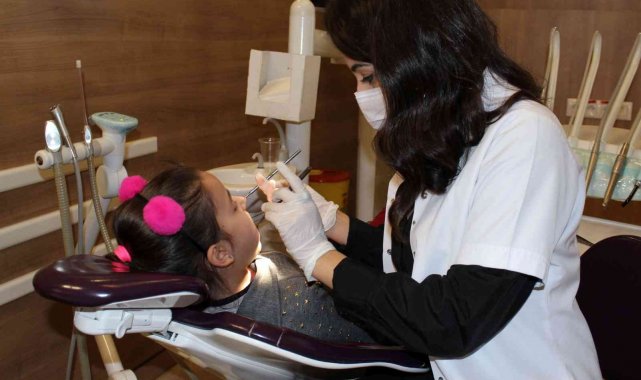 Denizli'de geçen yıl 285 bin kişiye ağız ve diş sağlığı hizmeti verildi