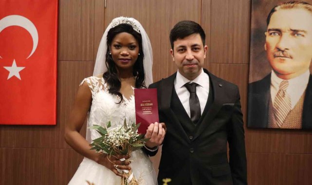 Denizli'de hem evlenen hem de boşananların sayısı arttı