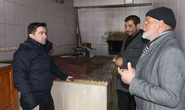 Depremin merkez üssü Sivrice&#039;de kaymakamlık, esnafı yalnız bırakmıyor