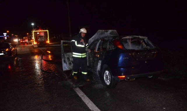 Didim'de alevlere teslim olan otomobil kullanılamaz hale geldi