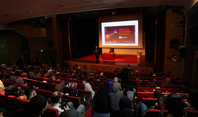 Dijital Çağ ve İnsanlığın Dönüşümü AKM&#039;de konuşuldu