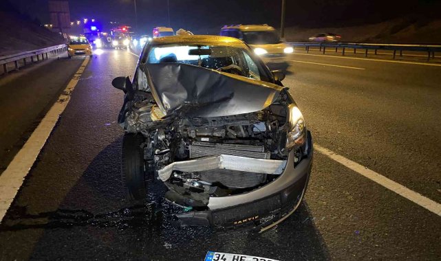 Direksiyon başında uyuyakalan sürücü cipe çarptı