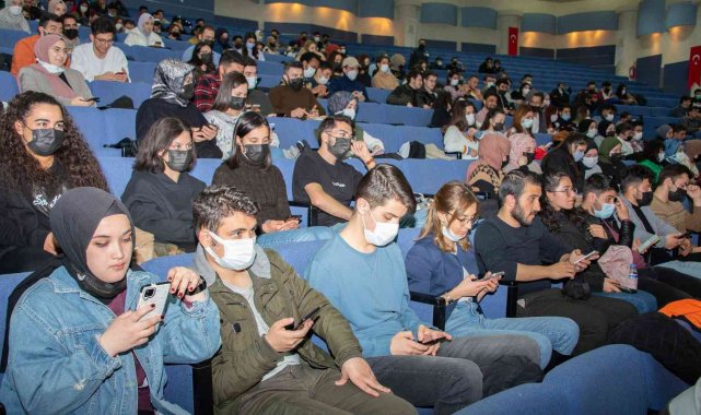 Dışişleri Bakan Yardımcısı Kaymakcı, Selçuk Üniversitesinde