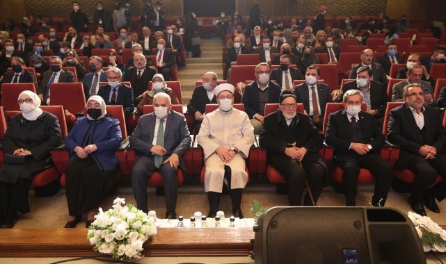 Diyanet İşleri Başkanı Erbaş, &quot;Peygamberler Şehri Kudüs&quot; belgeselinin tanıtımına katıldı