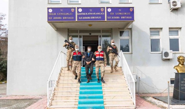 Diyarbakır'da JASAT, 12 yıldır aranan hükümlüyü yakaladı
