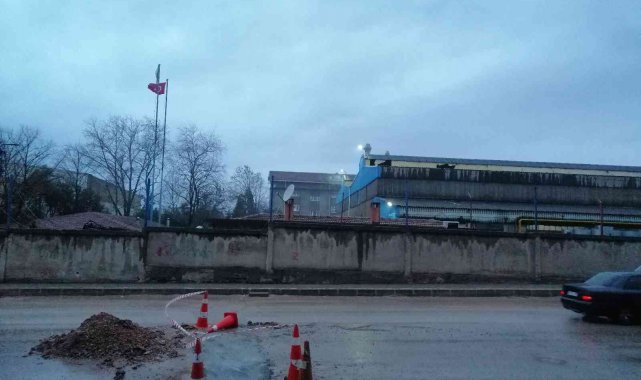 Döküm fabrikasında çıkan yangın paniğe sebep oldu