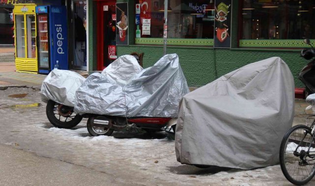 Dondurucu soğuklara karşı brandalı çözüm