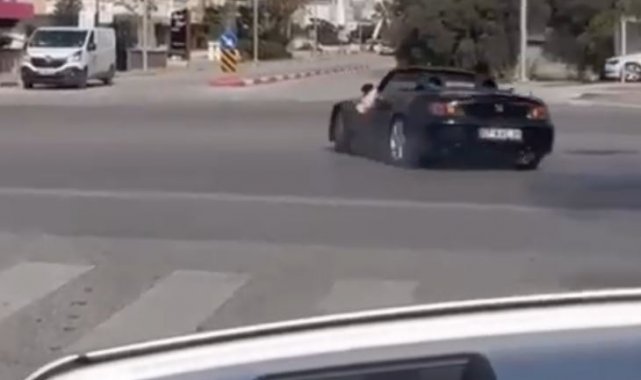 Düğün konvoyunda üstü açık spor arabası ile drifte 11 bin TL ceza