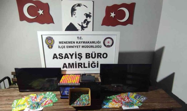 Düğün salonunda 'kandil günü' kumar oynarken yakalandılar