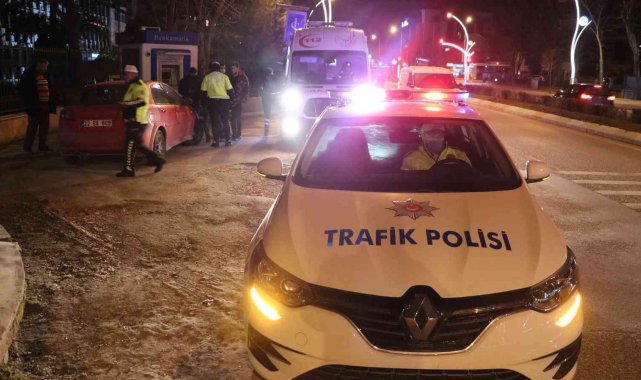 Edirne'de alkolü sürücü karşı şeride geçip kaza yaptı