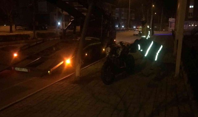 Edirne&#039;de otomobille çarpışan motosiklet sürücüsü yaralandı