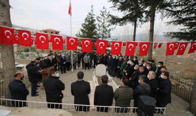 Efsane güreşçi kabri başında anıldı