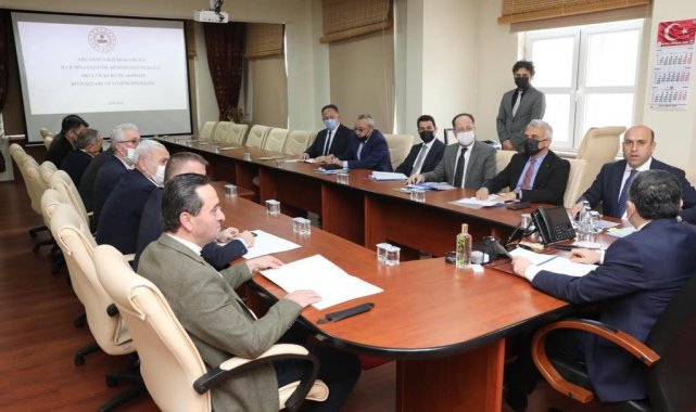 Eğitim yatırımları görüşüldü