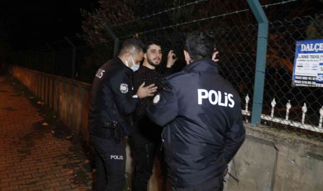 Ehliyetsiz ve alkollü sürücü 15 kilometre kaçarak ortalığı birbirine kattı