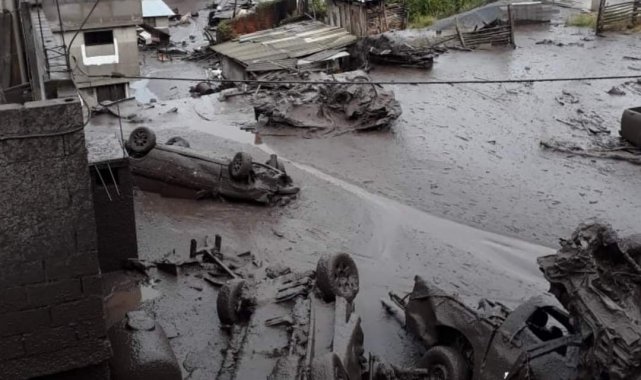 Ekvador'da sel ve toprak kayması: 11 ölü, 32 yaralı