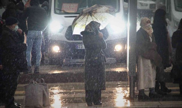 Elazığ'da sağanak yağış etkili oldu