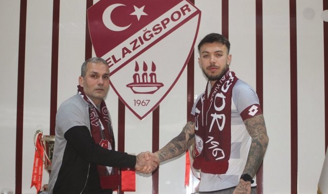 Elazığspor, yeni transferlerine imza töreni düzenledi