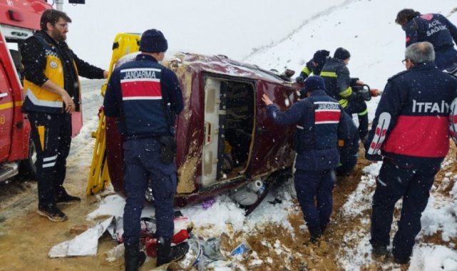 Emet'te otomobil takla attı: 1 yaralı