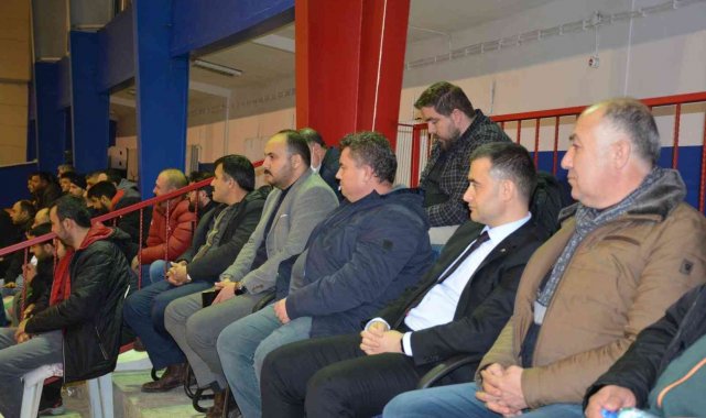 Emirdağ'da futsal turnuvası devam ediyor