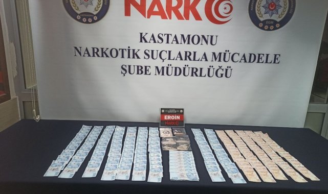 Eroin ve sahte parayla yakalanan 3 kişi gözaltına alındı