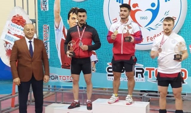 Erzincanlı halterci Türkiye ikincisi oldu