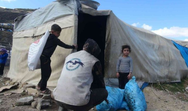 Eskişehirli dernekten İdlib'e kömür yardımı