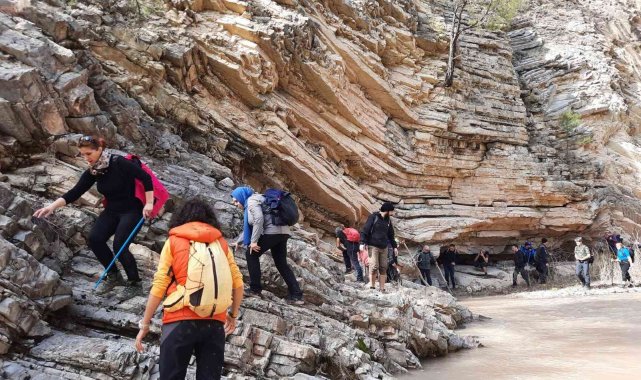 Eskişehirli doğa tutkunları Bilecik&#039;in kanyonlarını gezdi