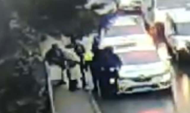 Etiler'de hareketli anlar, polis, yaşlıları 1 milyon lira dolandıran şahsı suçüstü yakaladı