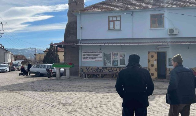 Evinde çıkan yangınında hayatını kaybeden talihsiz adam toprağa verildi