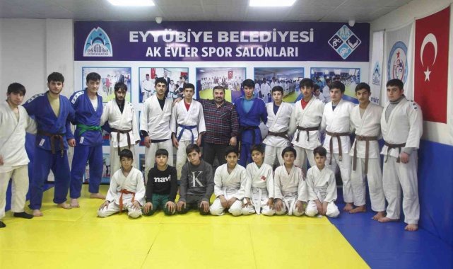 Eyyübiyeli gençlerden teşekkür