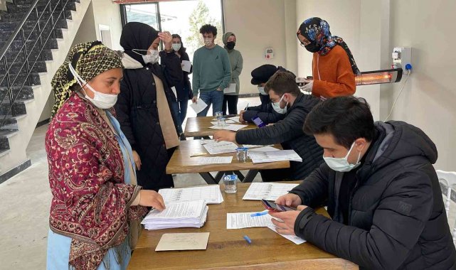 Fabrikalarda iş gücü azalmaması için, aşı işçinin ayağına gidiyor