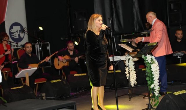 Fatsa'da Türk Halk Müziği konseri müzikseverleri buluşturdu