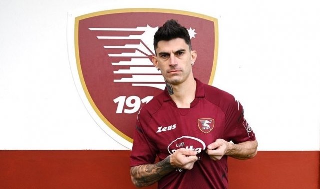 Fenerbahçe'nin eski futbolcusu Perrotti, Salernitana'ya transfer oldu