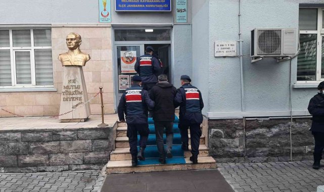 FETÖ hükümlüsü 2 kişi yakalandı