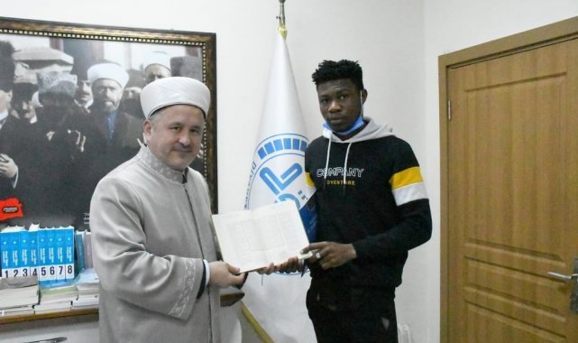 Fildişi Sahilli uyruklu genç Kütahya'da Müslüman oldu