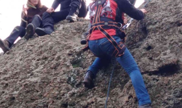 Foça kayalıklarında arama kurtarma tatbikatı