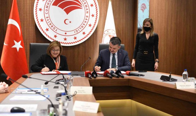 Gaziantep Büyükşehir'den, kentteki hayvan yetiştiricilerine 2,8 milyon liralık aşı desteği