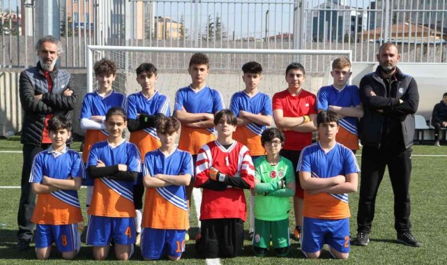 Geleceğin Metin Oktayları bu stantta yetişecek