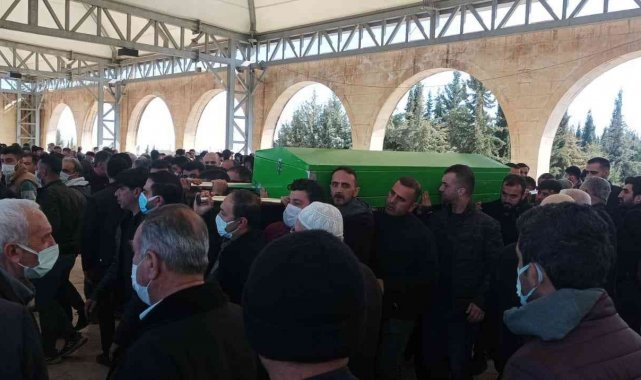 Genç gazeteci toprağa verildi