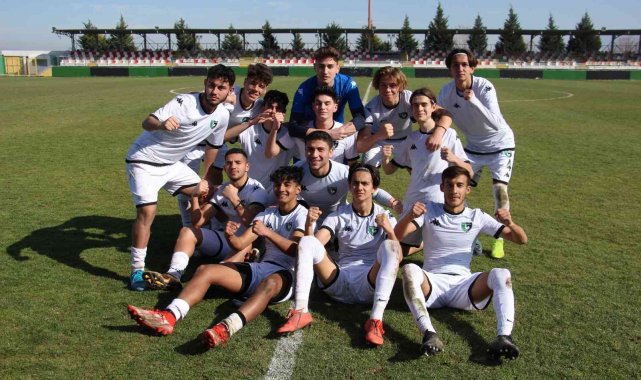 Genç horozlar alınan 3 puandan memnun