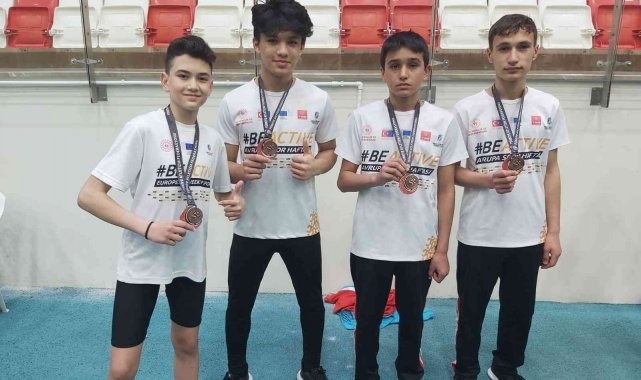 Genç Sporcular madalyalara doymuyor