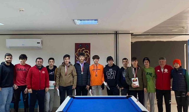 Gençlerle bilardo şampiyonası düzenlendi