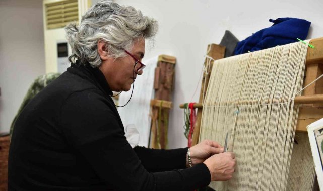 Gönül Elleri Çarşısı İyilik Atölyeleri ihtiyaç sahibi kadınların üretim üssü oldu