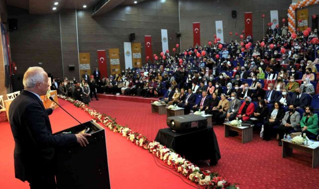 Gültak, 'Kadın emeği Türkiye'nin istikbali' programına katıldı