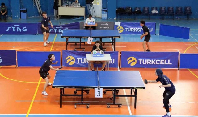 Gürsu'da bireysel masa tenisi turnuvası nefes kesti