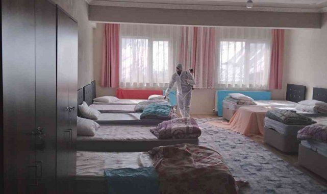 Hakkari'deki kurs binaları ilaçlandı