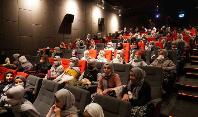 Haliliye'de gençler 1071 Malazgirt filmine götürülüyor