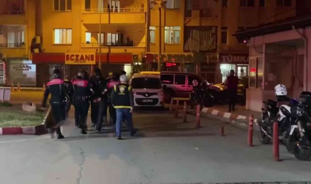 Hatay'da 11 aracın lastiklerini patlatan 3 şüpheli yakalandı