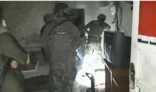 Hatay'da uyuşturucu tacirlerine operasyon: 15 gözaltı