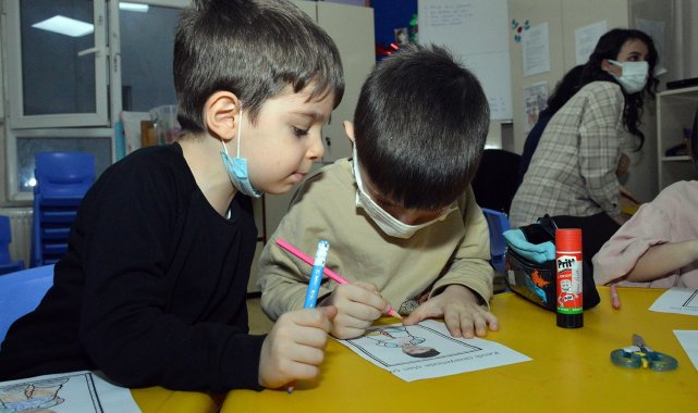 Hayatlarındaki sorunların tespit ve çözümünü eğlenerek belirliyorlar